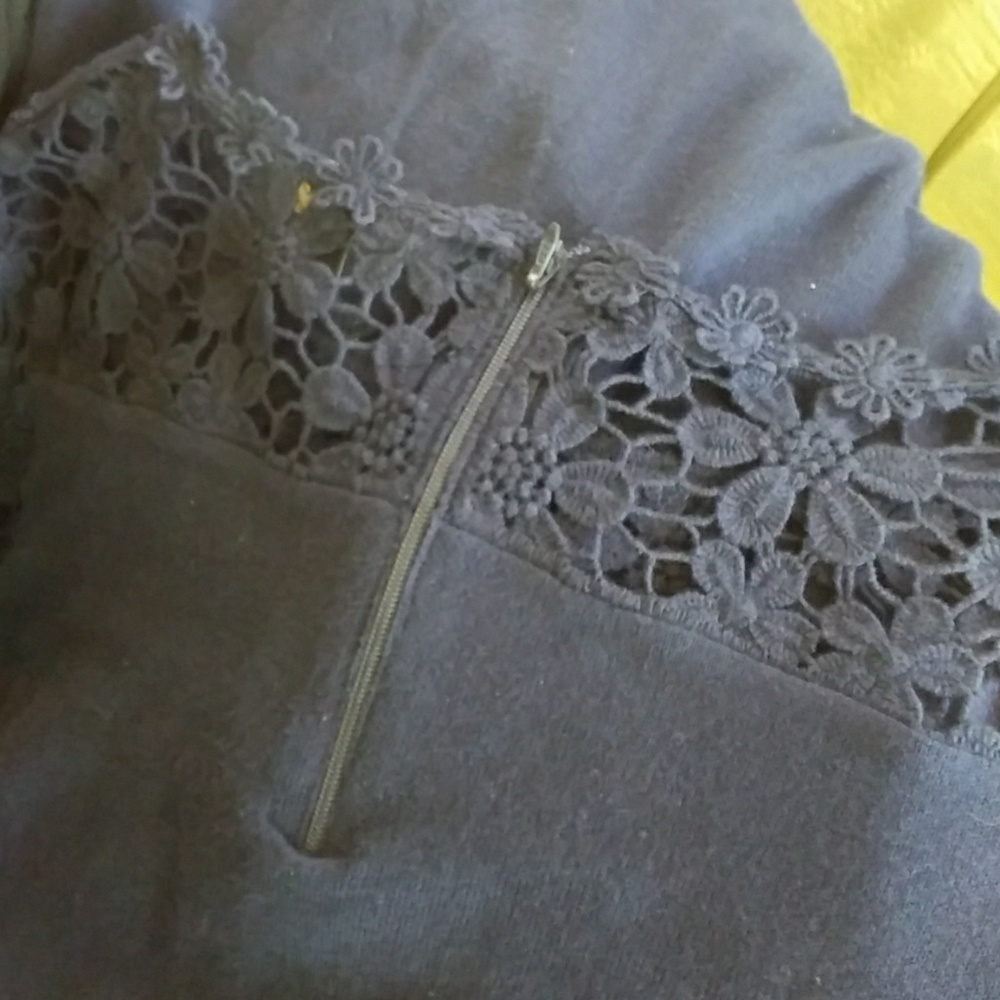 British brand knit dress with lace detail - Picture 7 of 7